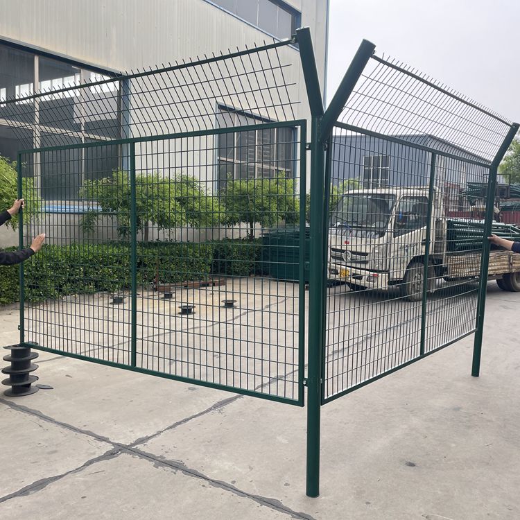 機場鋼筋網(wǎng)圍界案例展示圖片4