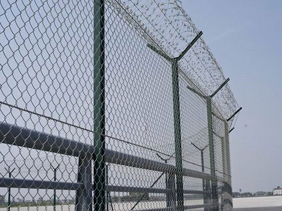 鋁包鋼機(jī)場圍界圖片1